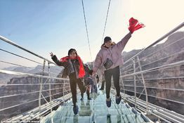 Những địa điểm “cực hot” trong hành trình - Phượng Hoàng Cổ Trấn – Trương Gia Giới – Đồng Nhơn